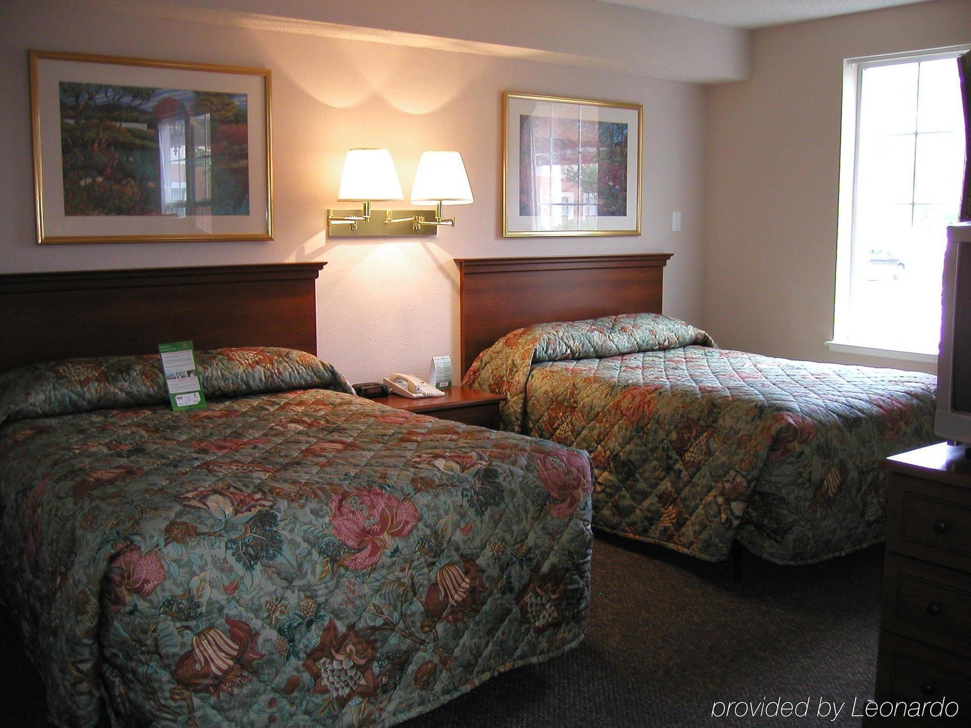 Intown Suites Extended Stay Greensboro Nc - Airport 客房 照片