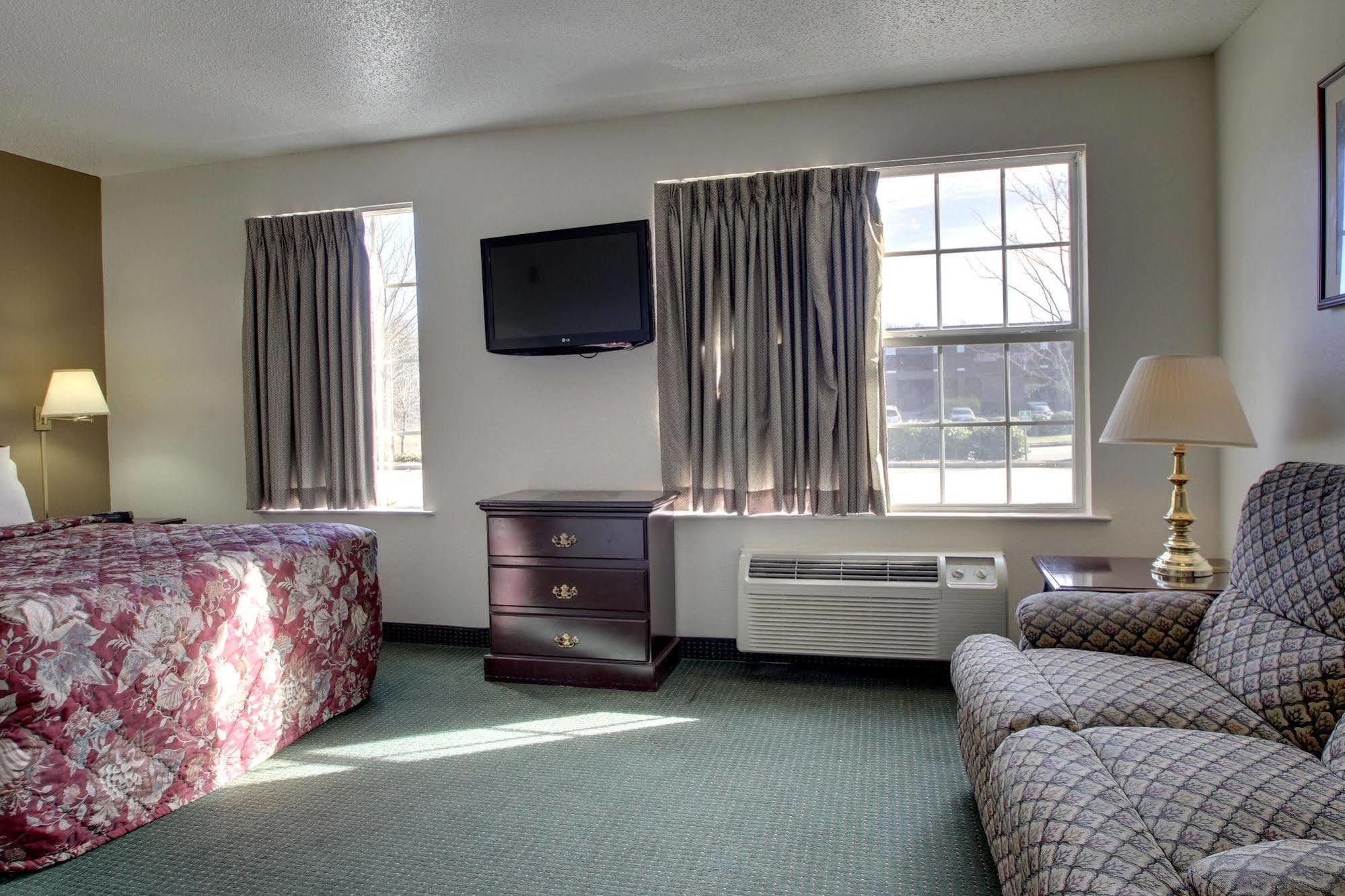 Intown Suites Extended Stay Greensboro Nc - Airport 外观 照片