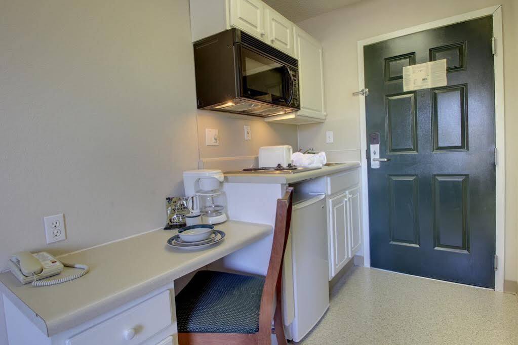 Intown Suites Extended Stay Greensboro Nc - Airport 外观 照片